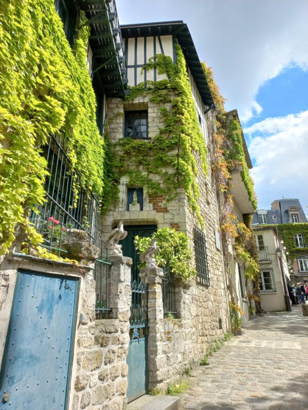 Private Tour of Montmartre - Image 9